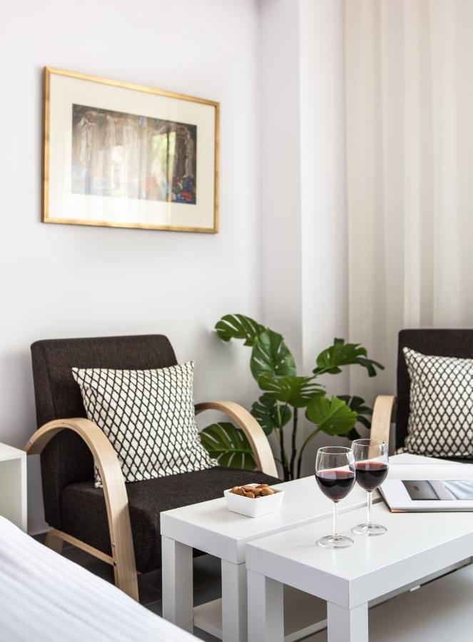 The Square Six Appartement Athene Buitenkant foto